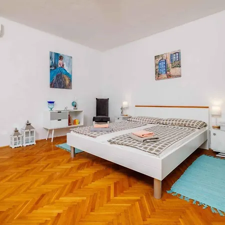 Case de vacanță In 53376 *