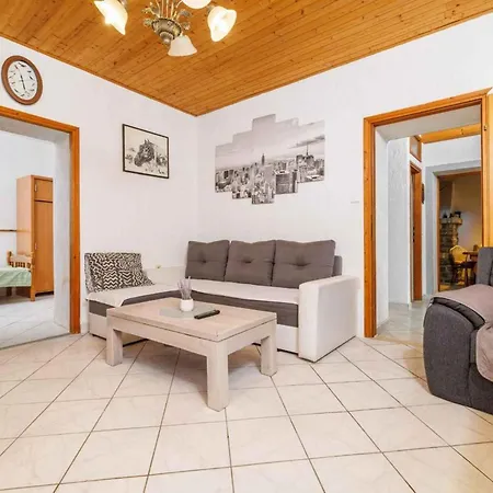 In 53376 * Bribir (Primorje-Gorski Kotar)